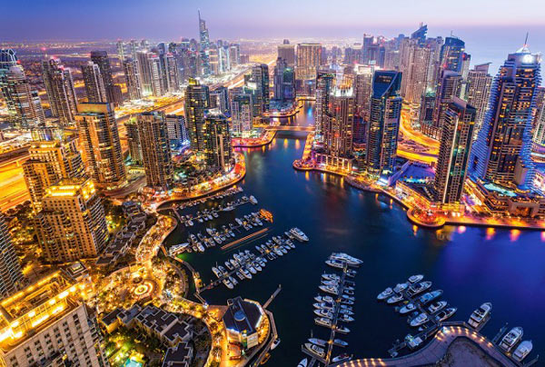 " Dubai ponoči "